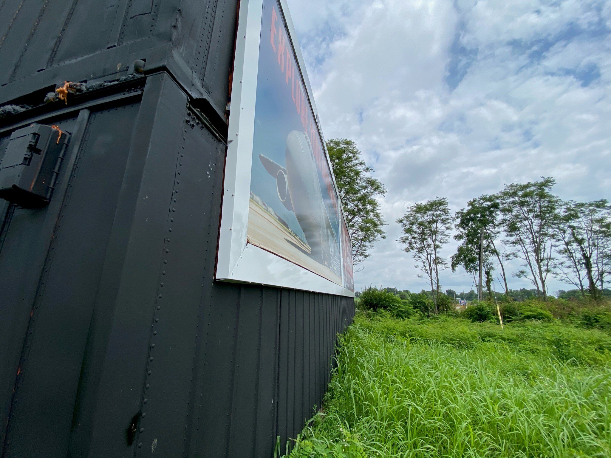 PosterSpring - Billboard Molding