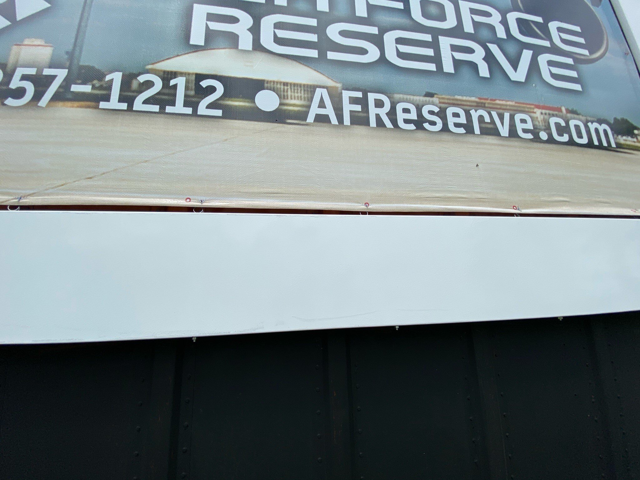 PosterSpring - Billboard Molding
