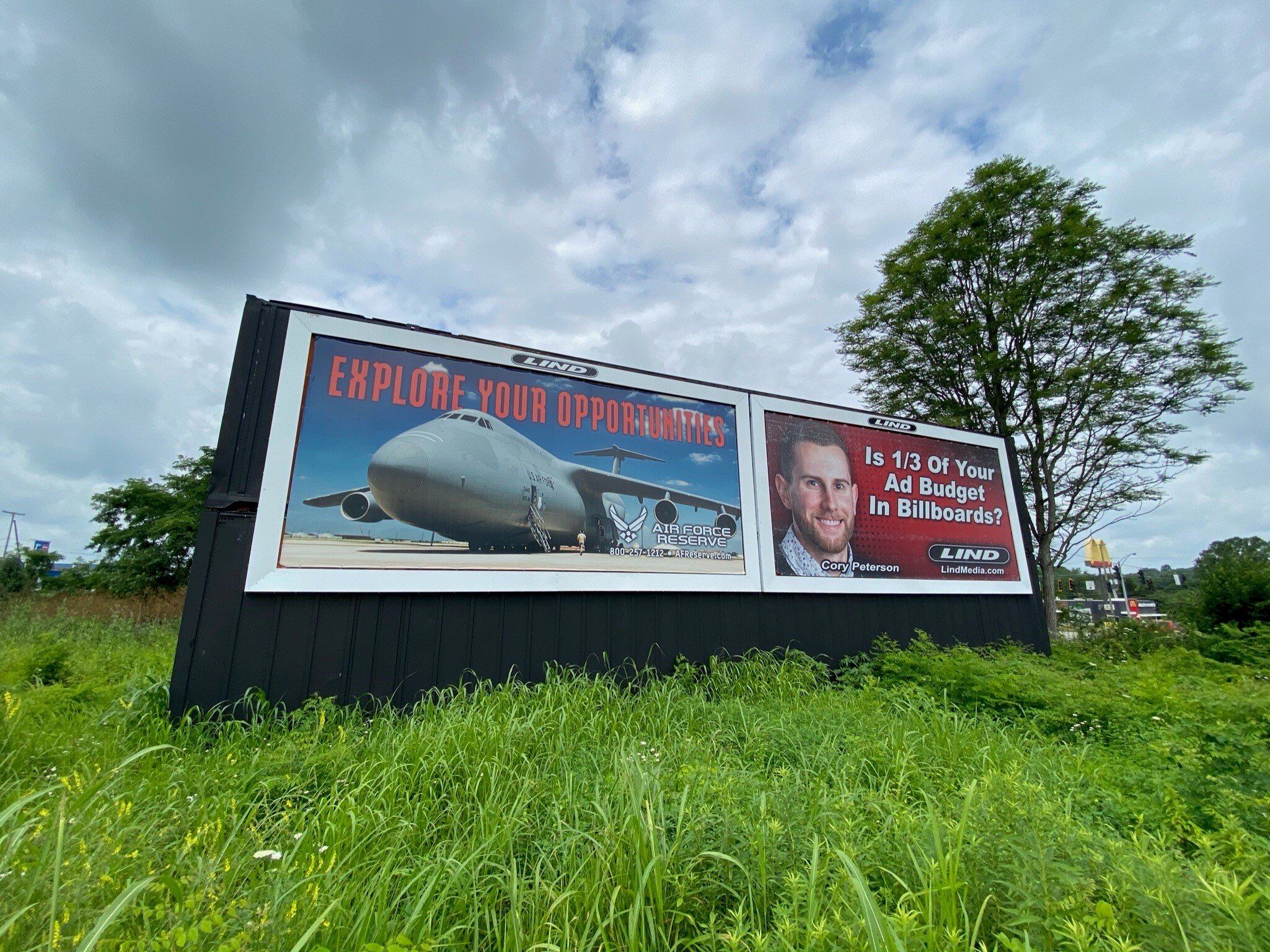 PosterSpring - Billboard Molding