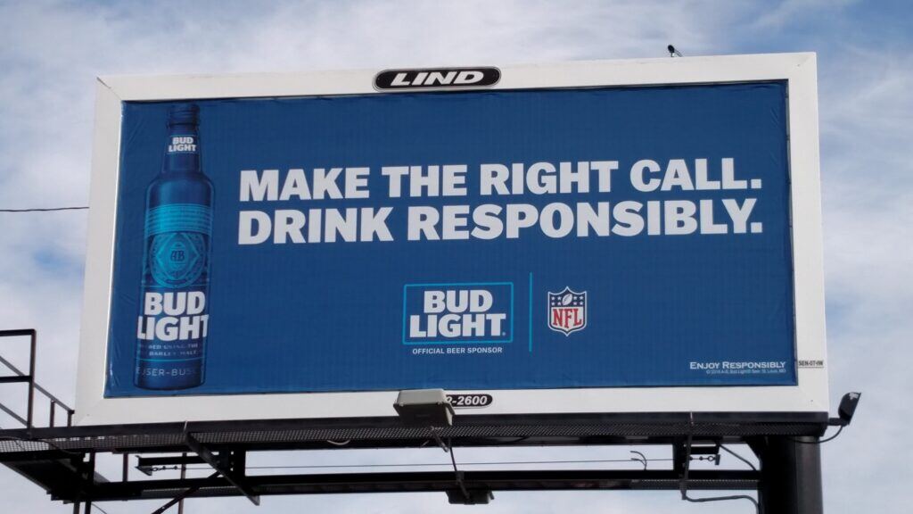PosterSpring - Billboard Molding